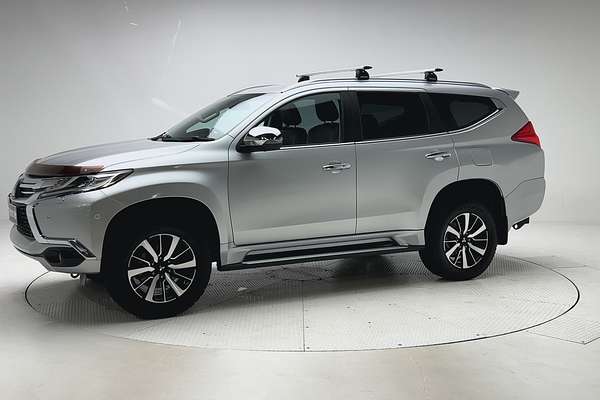2018 Mitsubishi Pajero Sport Exceed QE thumb-3