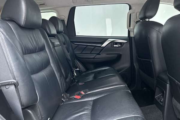 2018 Mitsubishi Pajero Sport Exceed QE thumb-11