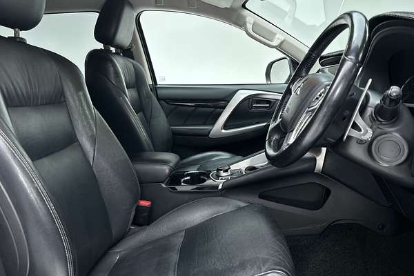 2018 Mitsubishi Pajero Sport Exceed QE thumb-12