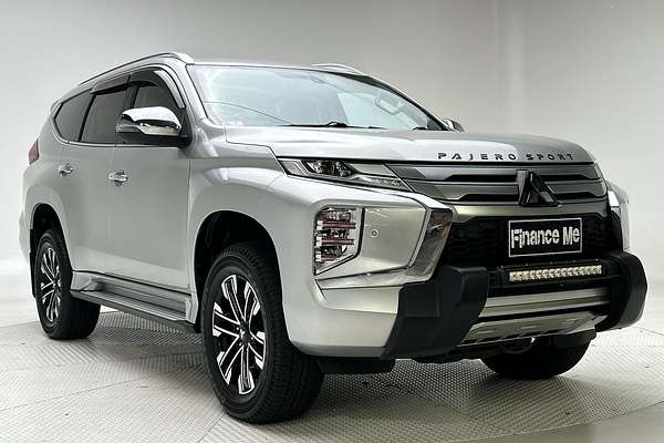 2022 Mitsubishi Pajero Sport Exceed QF thumb-0