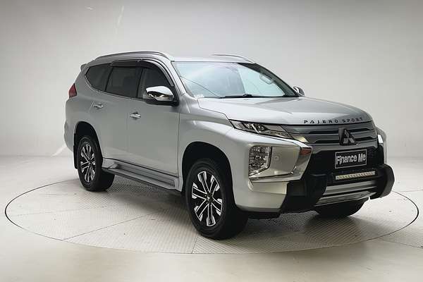2022 Mitsubishi Pajero Sport Exceed QF thumb-1