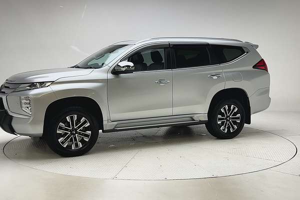 2022 Mitsubishi Pajero Sport Exceed QF thumb-3