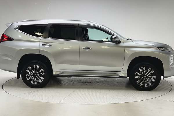 2022 Mitsubishi Pajero Sport Exceed QF thumb-8
