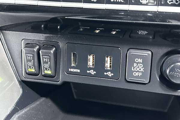 2022 Mitsubishi Pajero Sport Exceed QF thumb-14