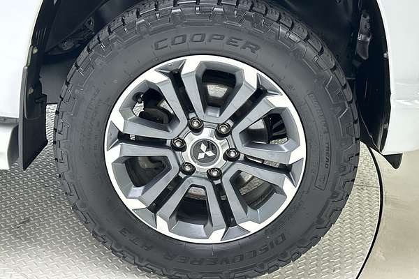 2019 Mitsubishi Triton GLS MR 4X4 thumb-9