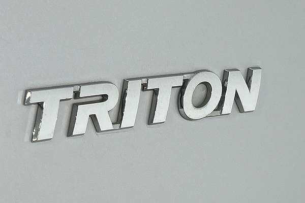 2019 Mitsubishi Triton GLS MR 4X4 thumb-21