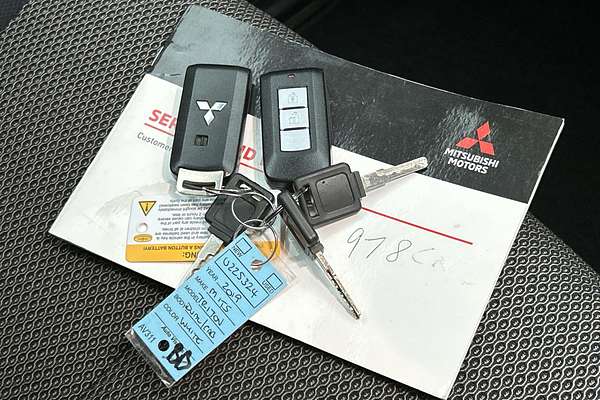 2019 Mitsubishi Triton GLS MR 4X4 thumb-22