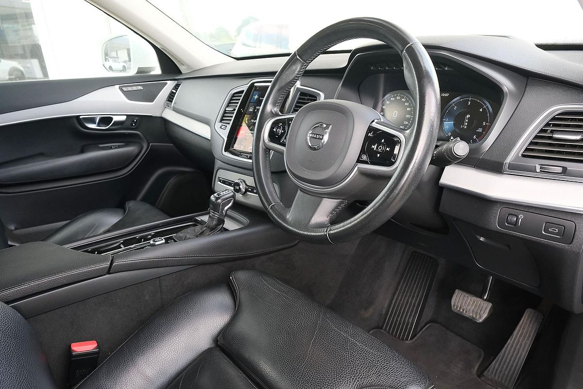 2020 Volvo XC90 D5 Momentum