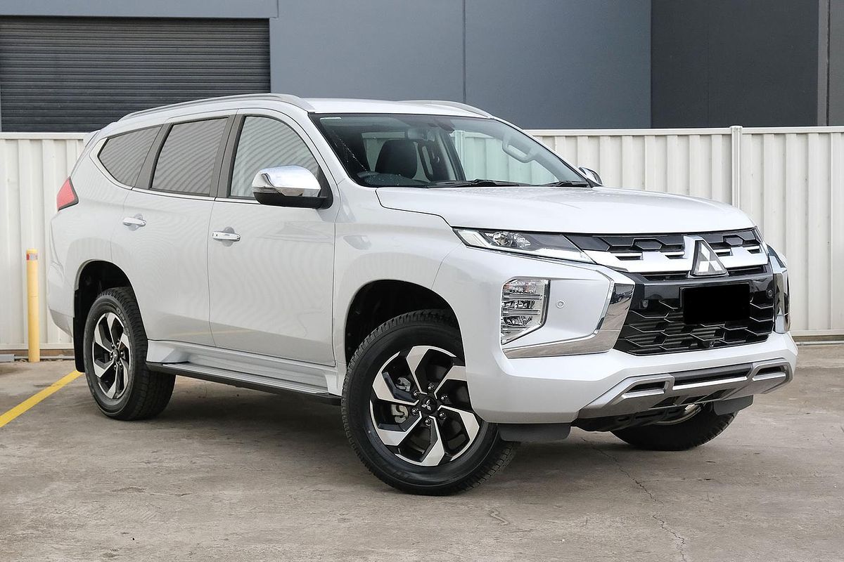 2017 Mitsubishi Pajero Sport GLX QE