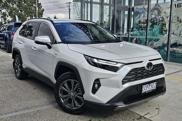 2025 Toyota RAV4 GXL AXAH52R