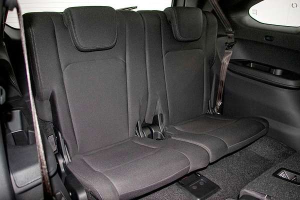 2026 Isuzu MU-X LS-M thumb-7
