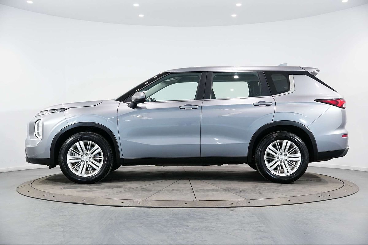 2022 Mitsubishi Outlander ES ZM