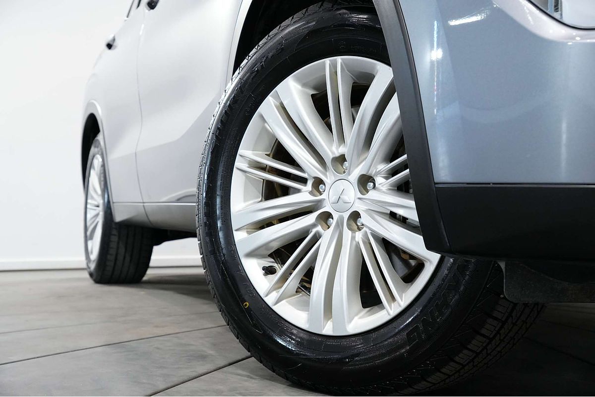 2022 Mitsubishi Outlander ES ZM
