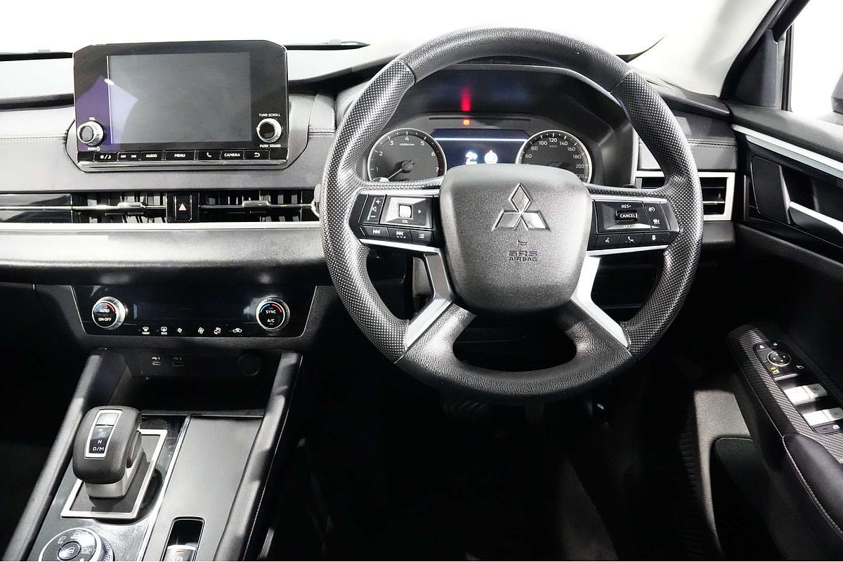 2022 Mitsubishi Outlander ES ZM