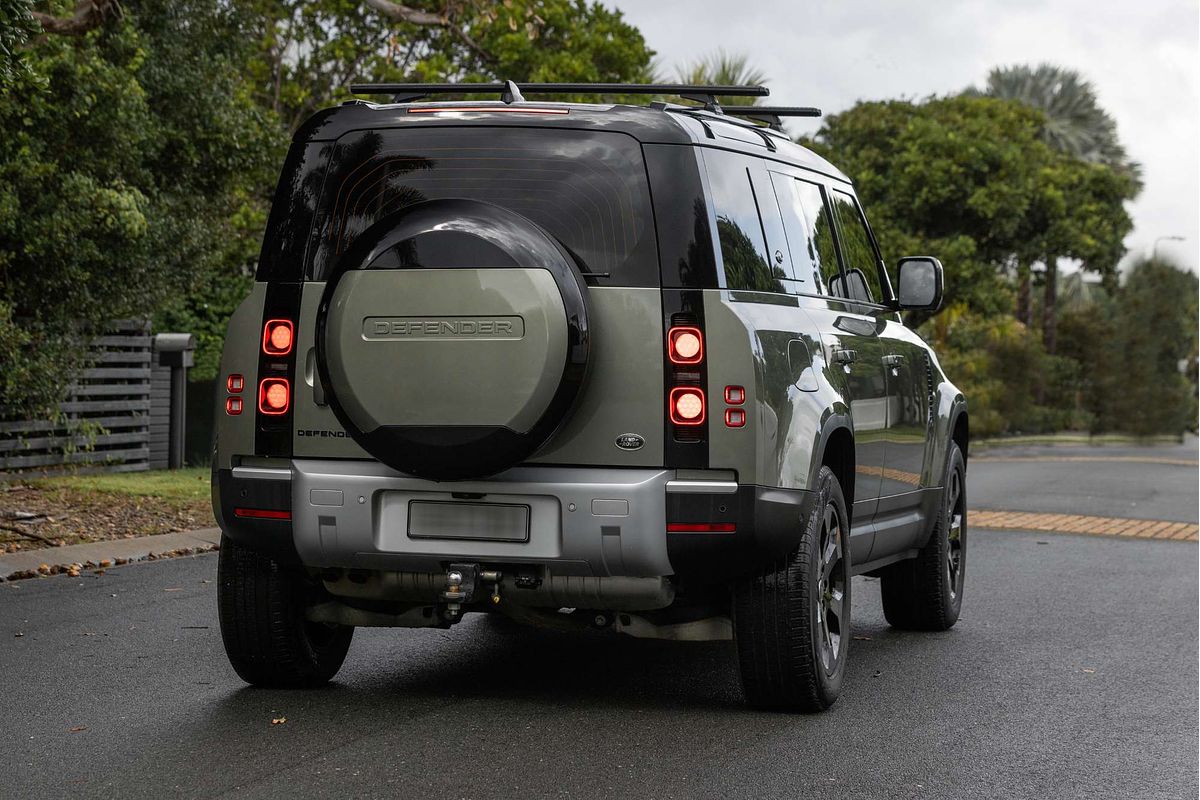 2023 Land Rover Defender 110 D300 SE L663