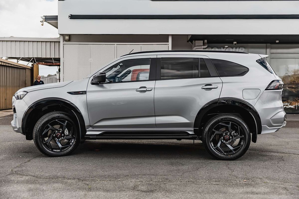2026 Isuzu MU-X X-TERRAIN