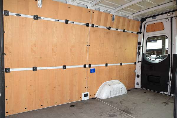 2023 Mercedes-Benz Sprinter 315CDI VS30 MWB Low Roof thumb-7