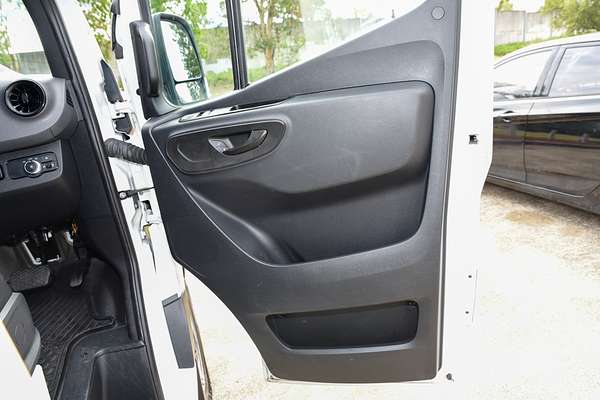2023 Mercedes-Benz Sprinter 315CDI VS30 MWB Low Roof thumb-14
