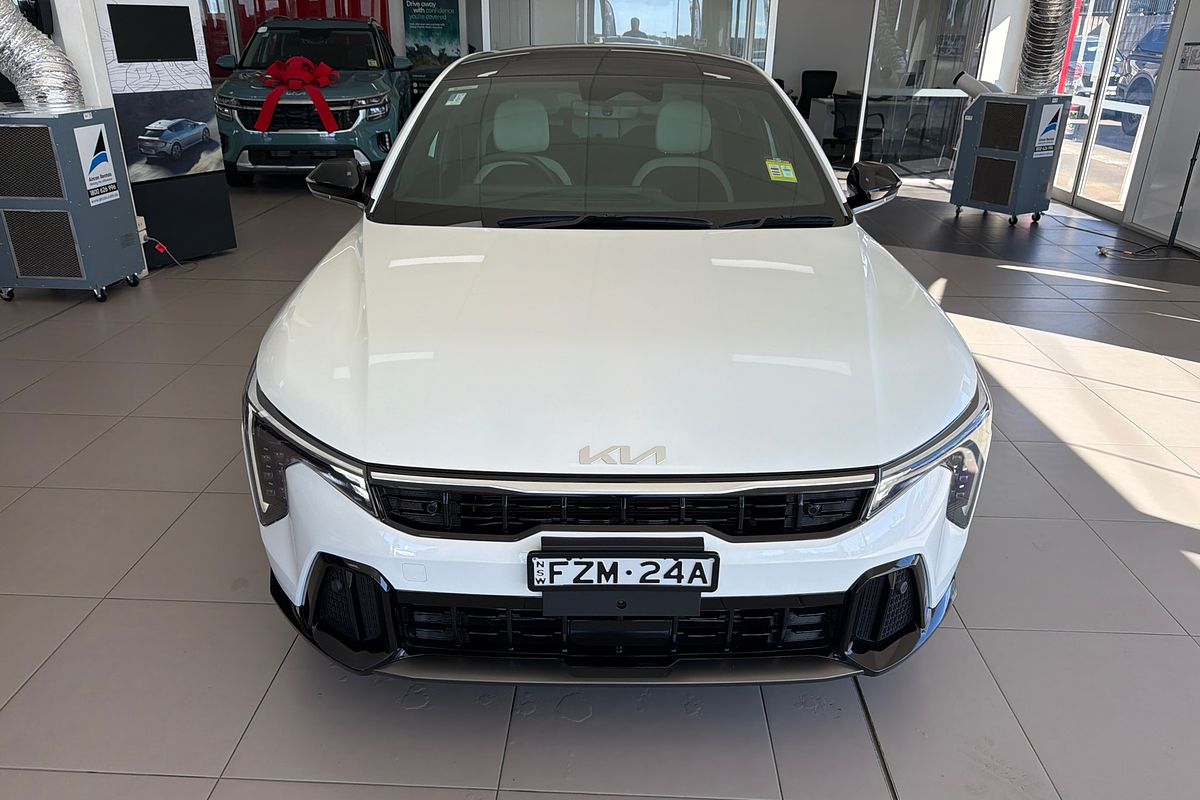 2026 Kia K4 GT-Line CL4m