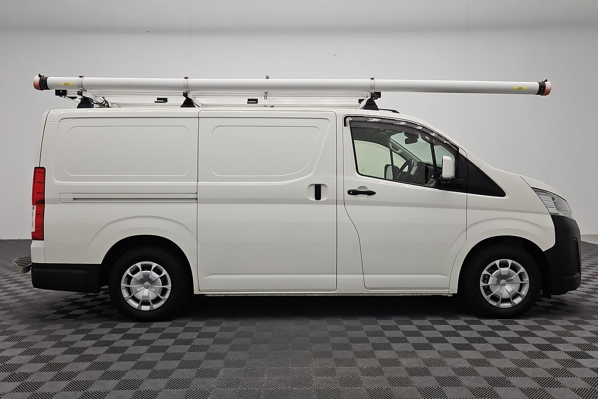 2022 Toyota Hiace GDH300R LWB