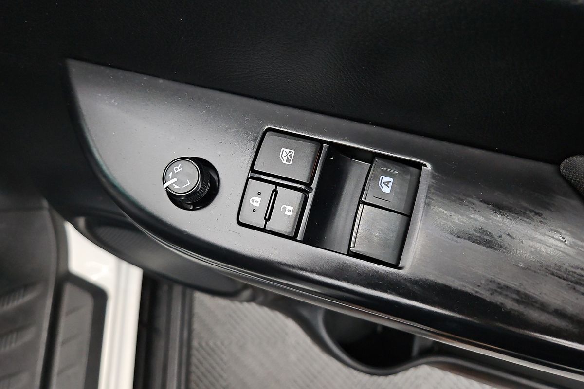 2019 Toyota Hilux SR GUN126R 4X4