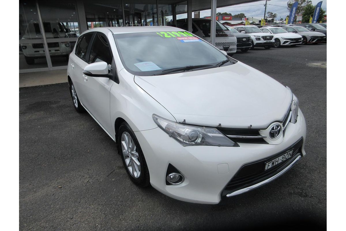 2015 Toyota Corolla Ascent Sport ZRE182R