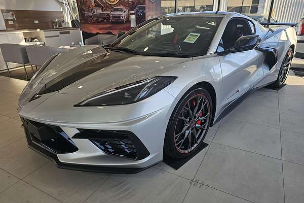 2025 Chevrolet Corvette Stingray 3LT R C8