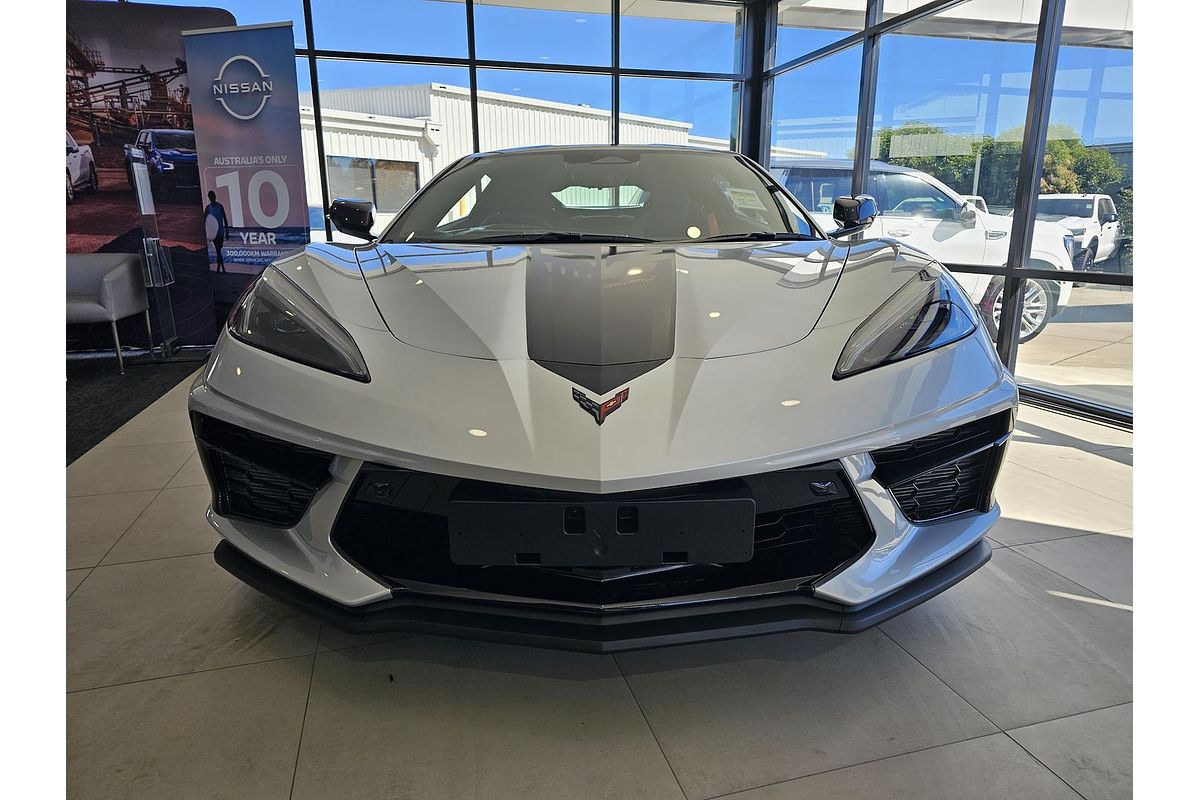 2025 Chevrolet Corvette Stingray 3LT R C8