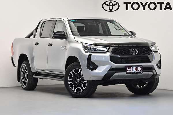 2025 Toyota Hilux SR5 48V GUN126R 4X4