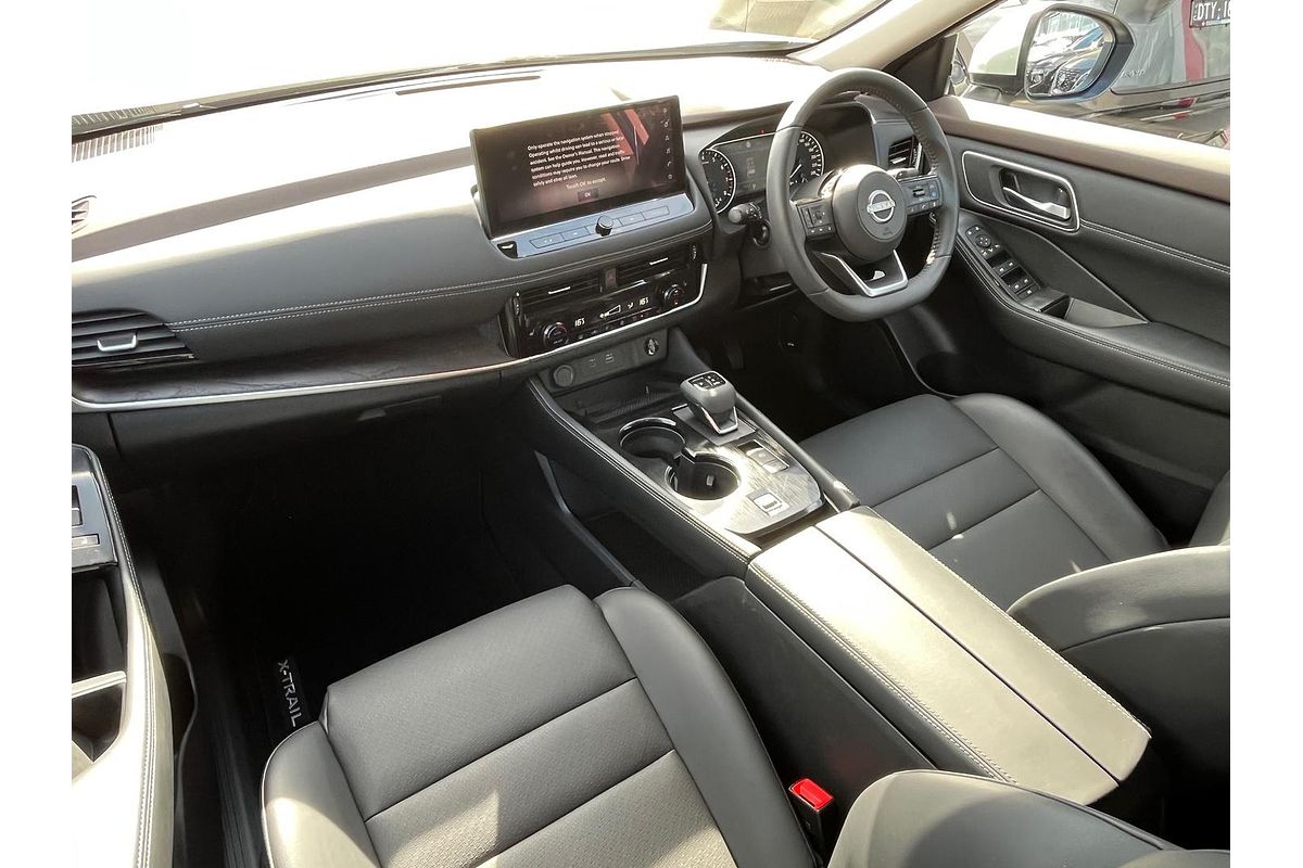 2025 Nissan X-TRAIL ST-L T33