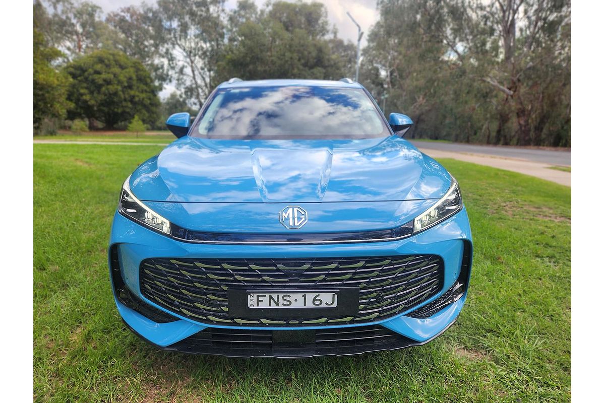 2025 MG HS Essence AS33
