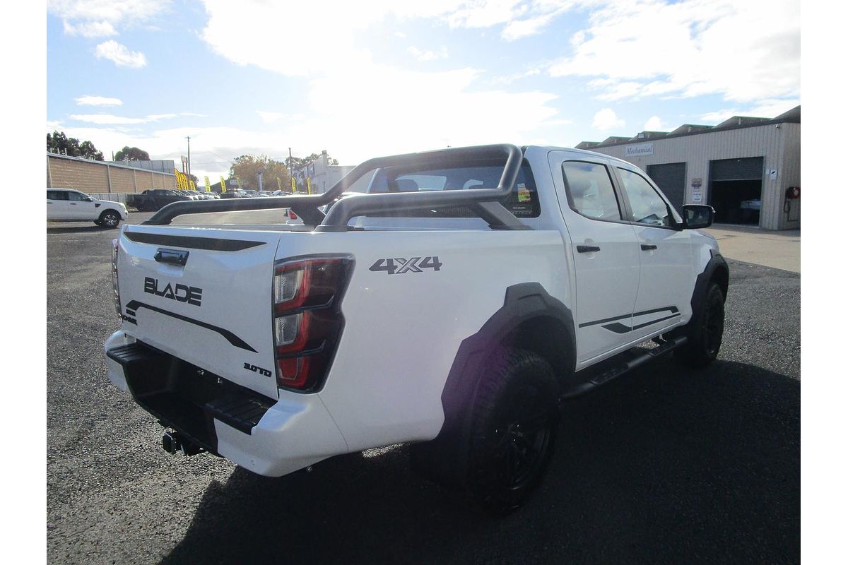 2025 Isuzu D-MAX BLADE 4X4