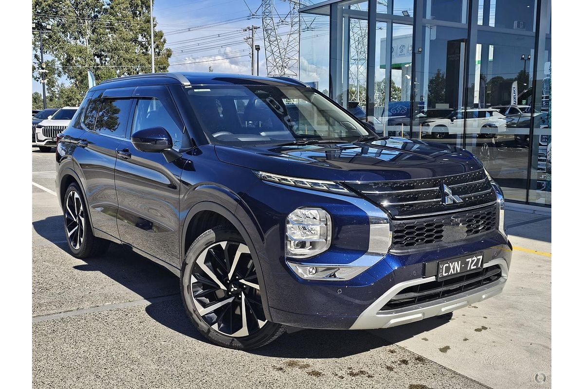 2024 Mitsubishi Outlander Exceed ZM