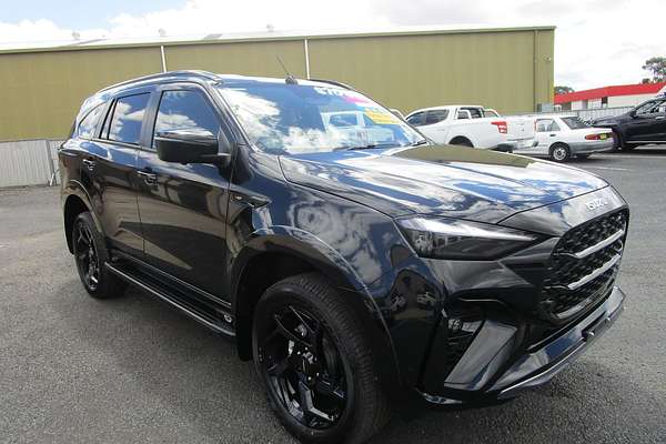2025 Isuzu MU-X X-TERRAIN
