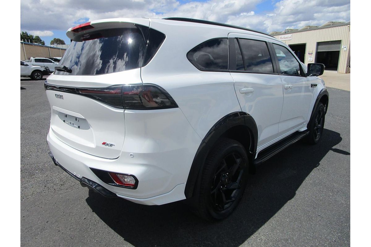 2025 Isuzu MU-X X-TERRAIN