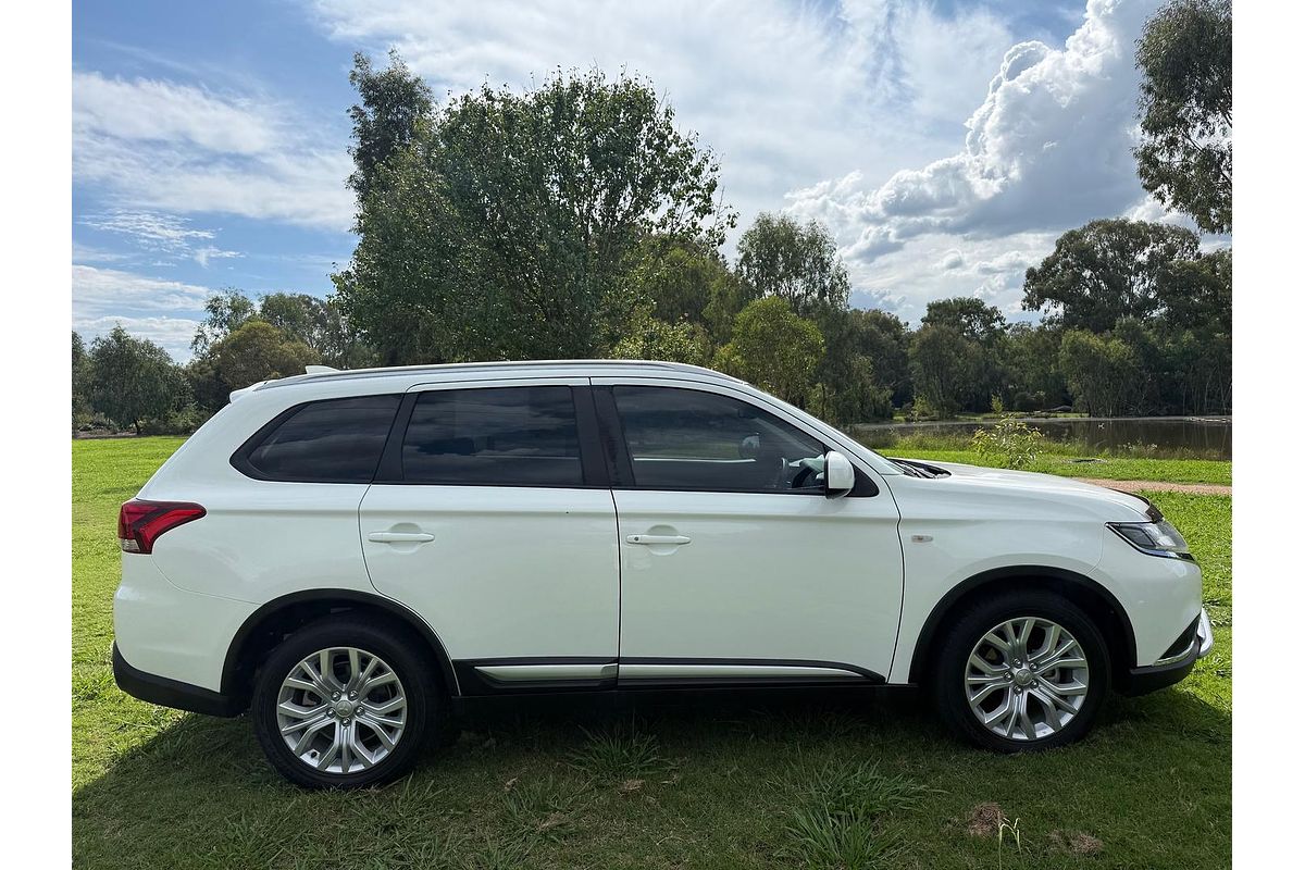 2020 Mitsubishi Outlander ES ADAS ZL