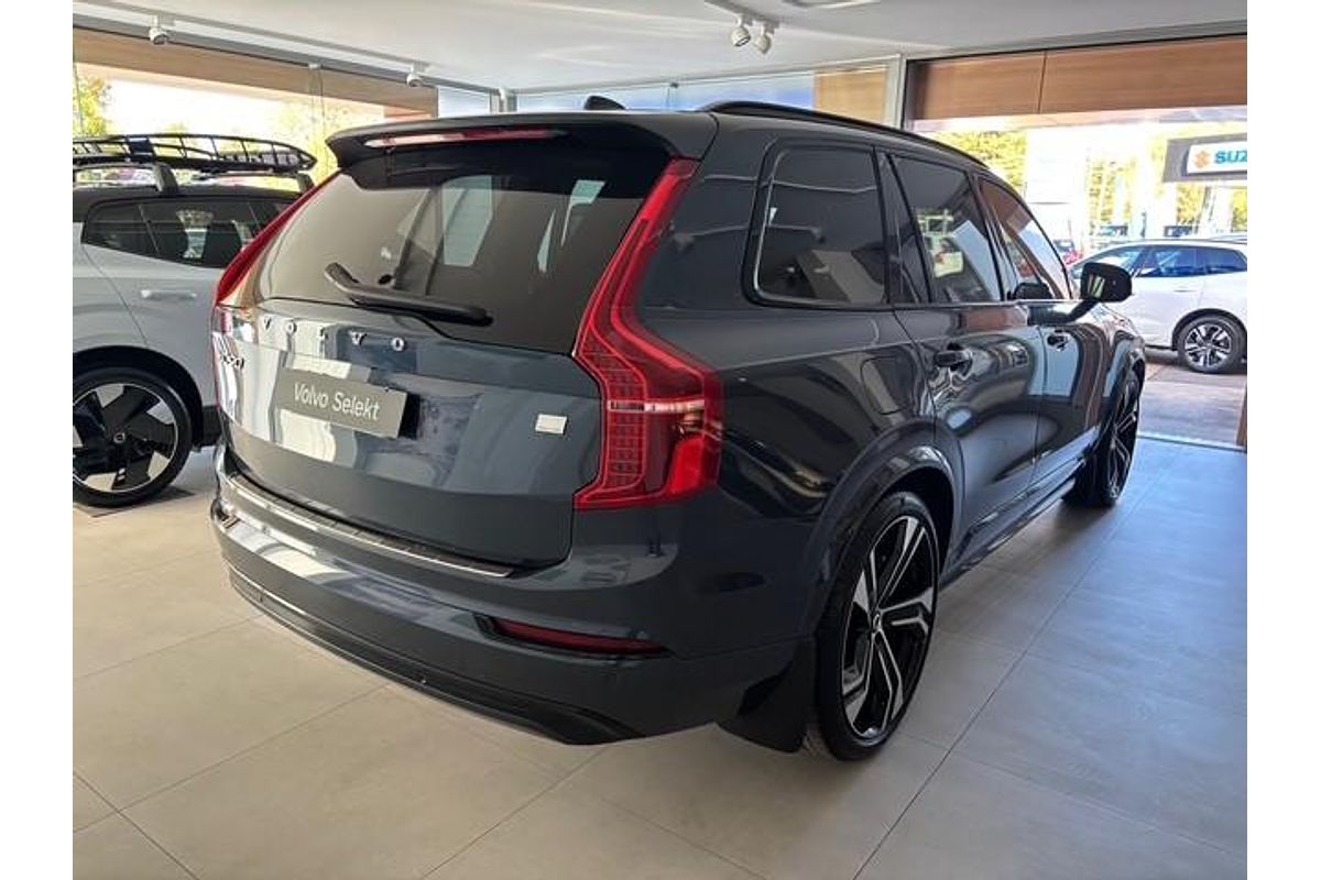 2023 Volvo XC90 Recharge Ultimate T8 Plug-In Hybrid
