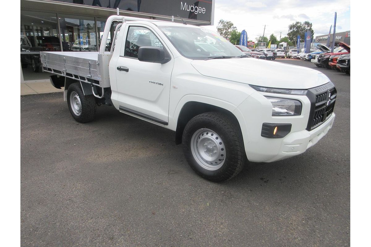 2025 Mitsubishi Triton GLX MV 4X4