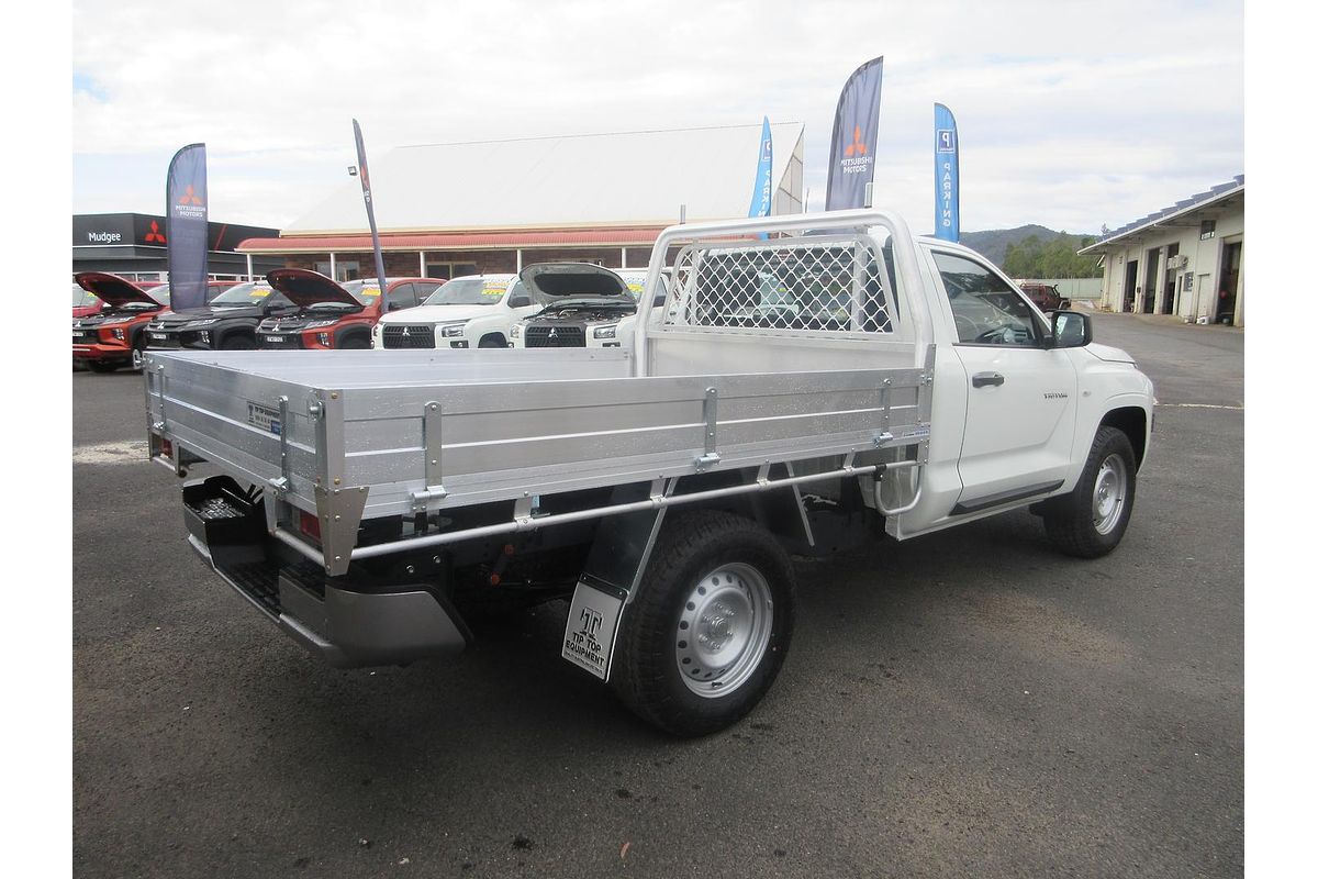 2025 Mitsubishi Triton GLX MV 4X4