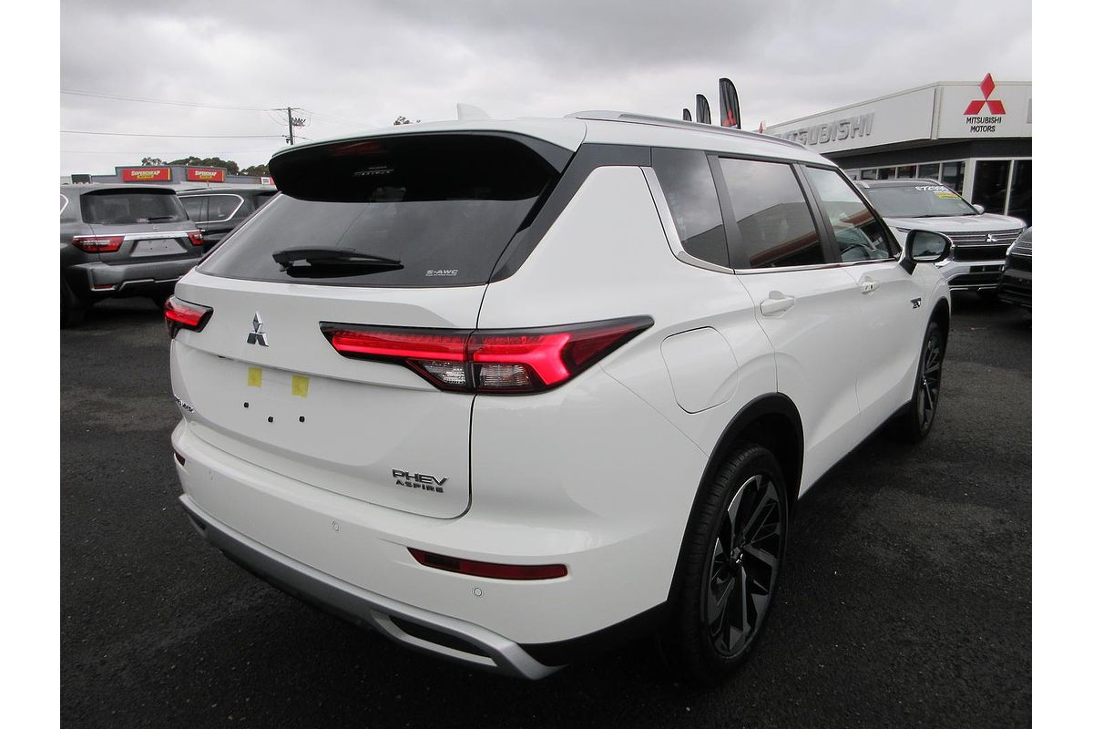 2025 Mitsubishi Outlander PHEV Aspire ZM