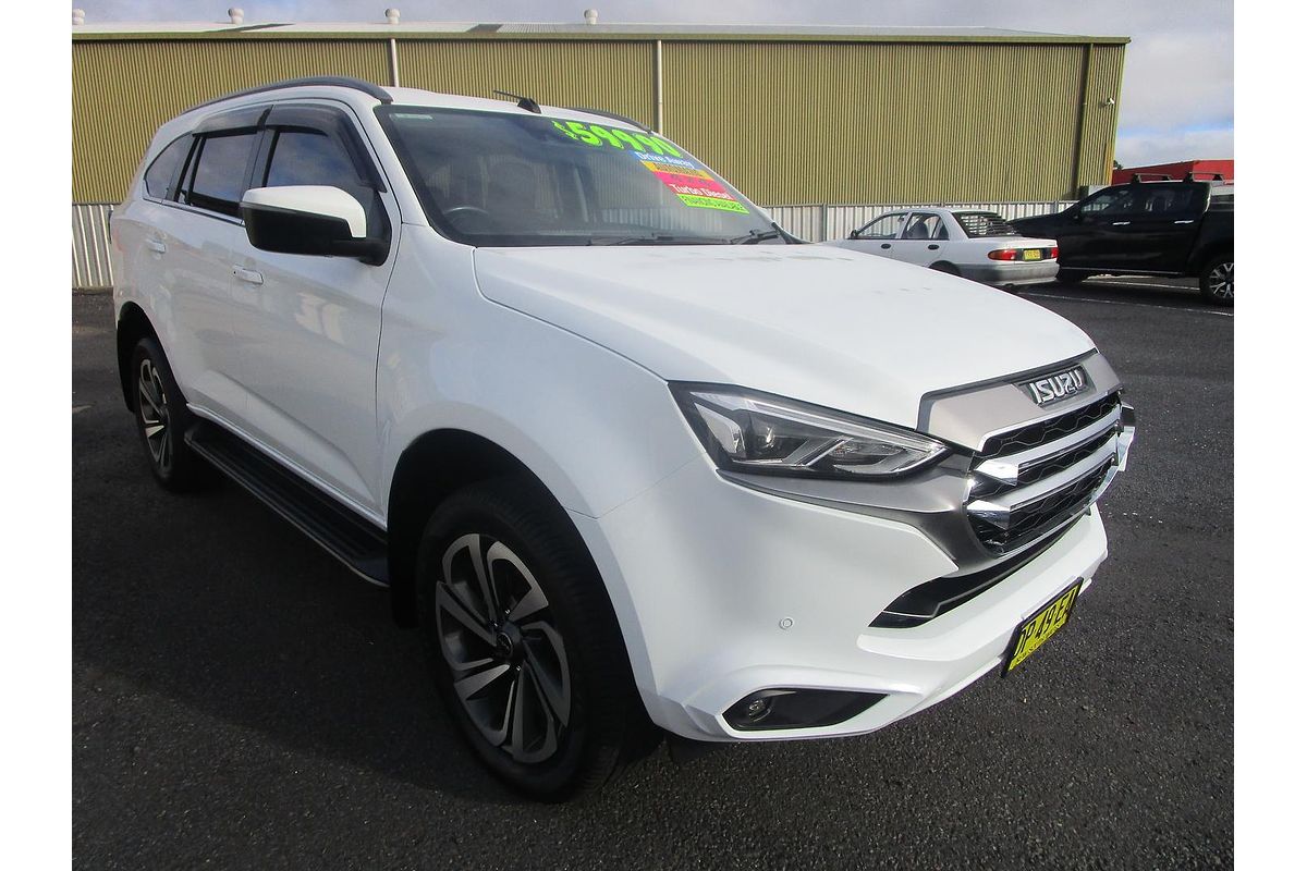2022 Isuzu MU-X LS-T