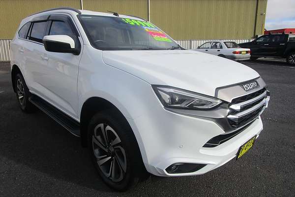 2022 Isuzu MU-X LS-T