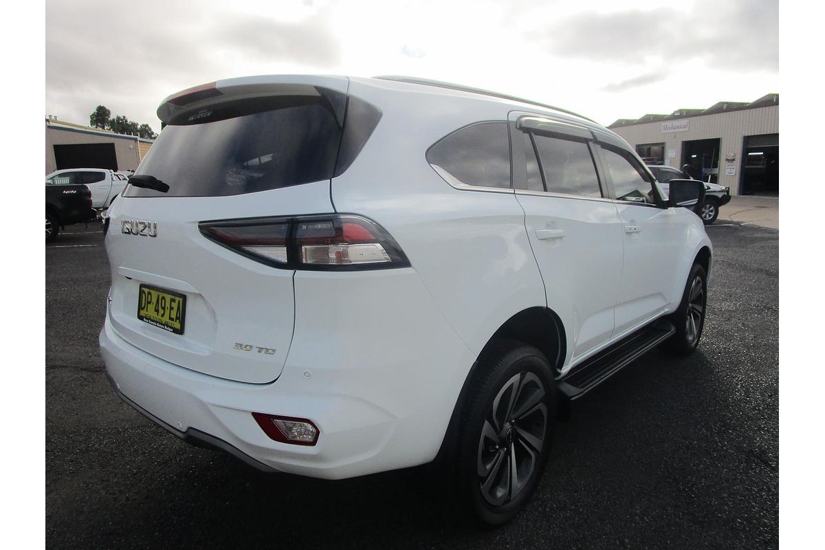 2022 Isuzu MU-X LS-T