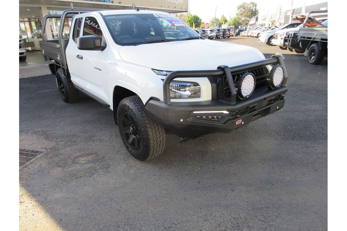 2025 Mitsubishi Triton GLX MV 4X4