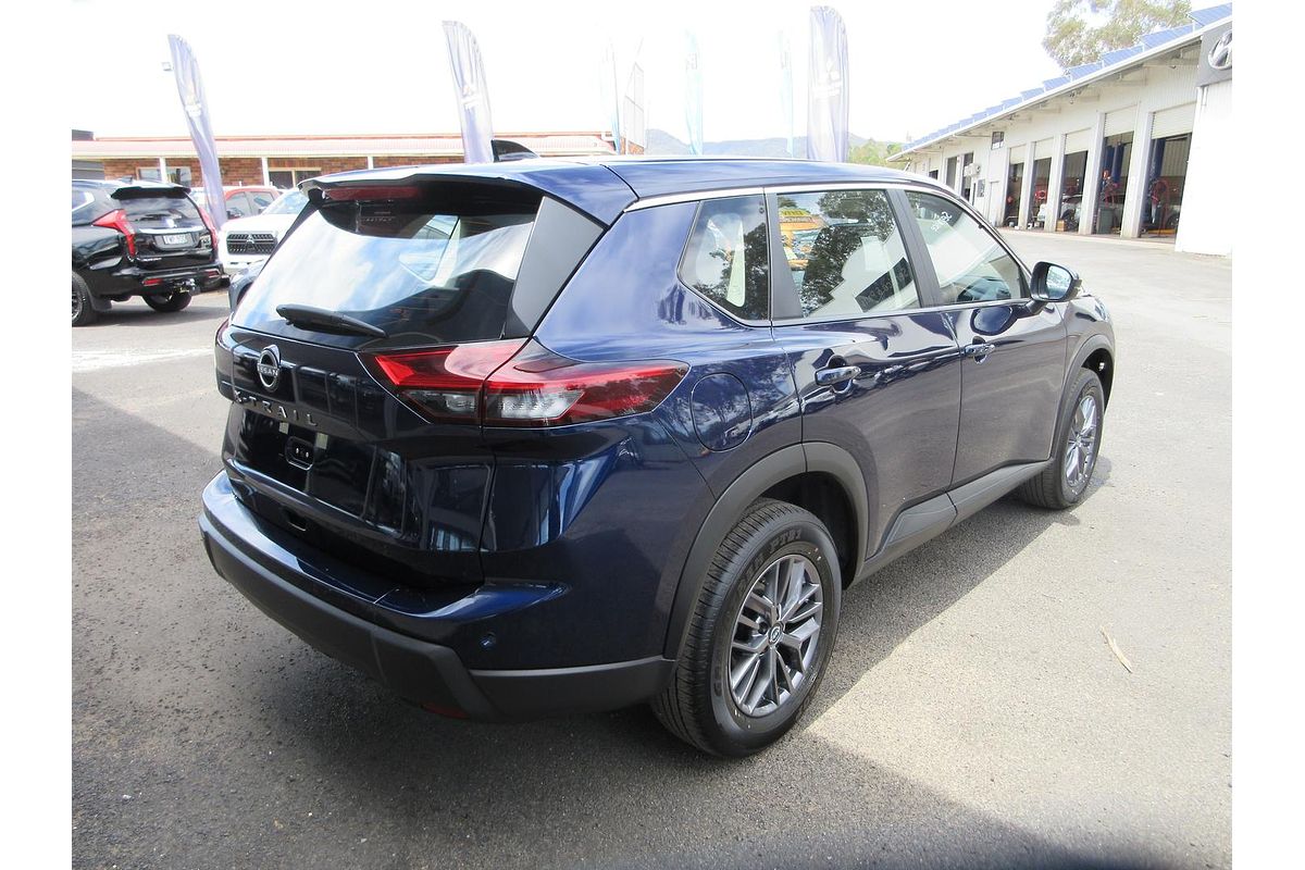 2025 Nissan X-TRAIL ST T33