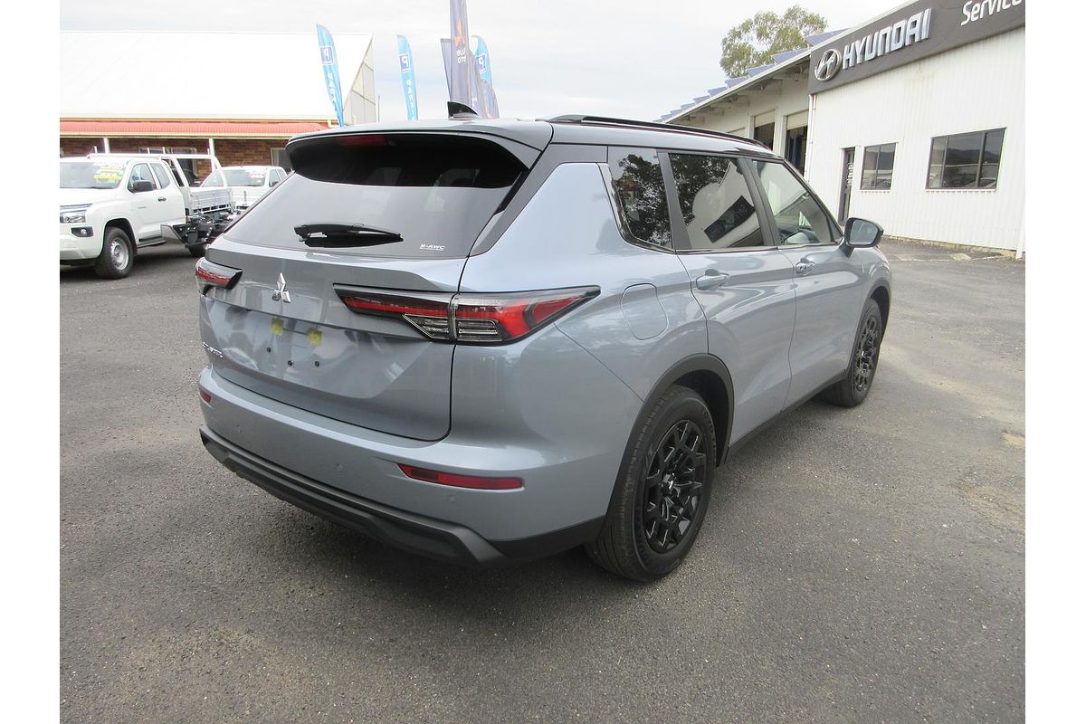 2026 Mitsubishi Outlander LS ZM