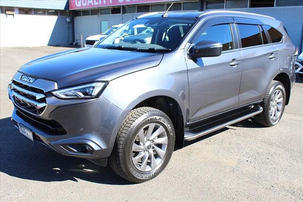 2022 Isuzu MU-X LS-U