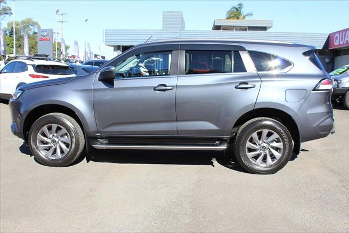 2022 Isuzu MU-X LS-U