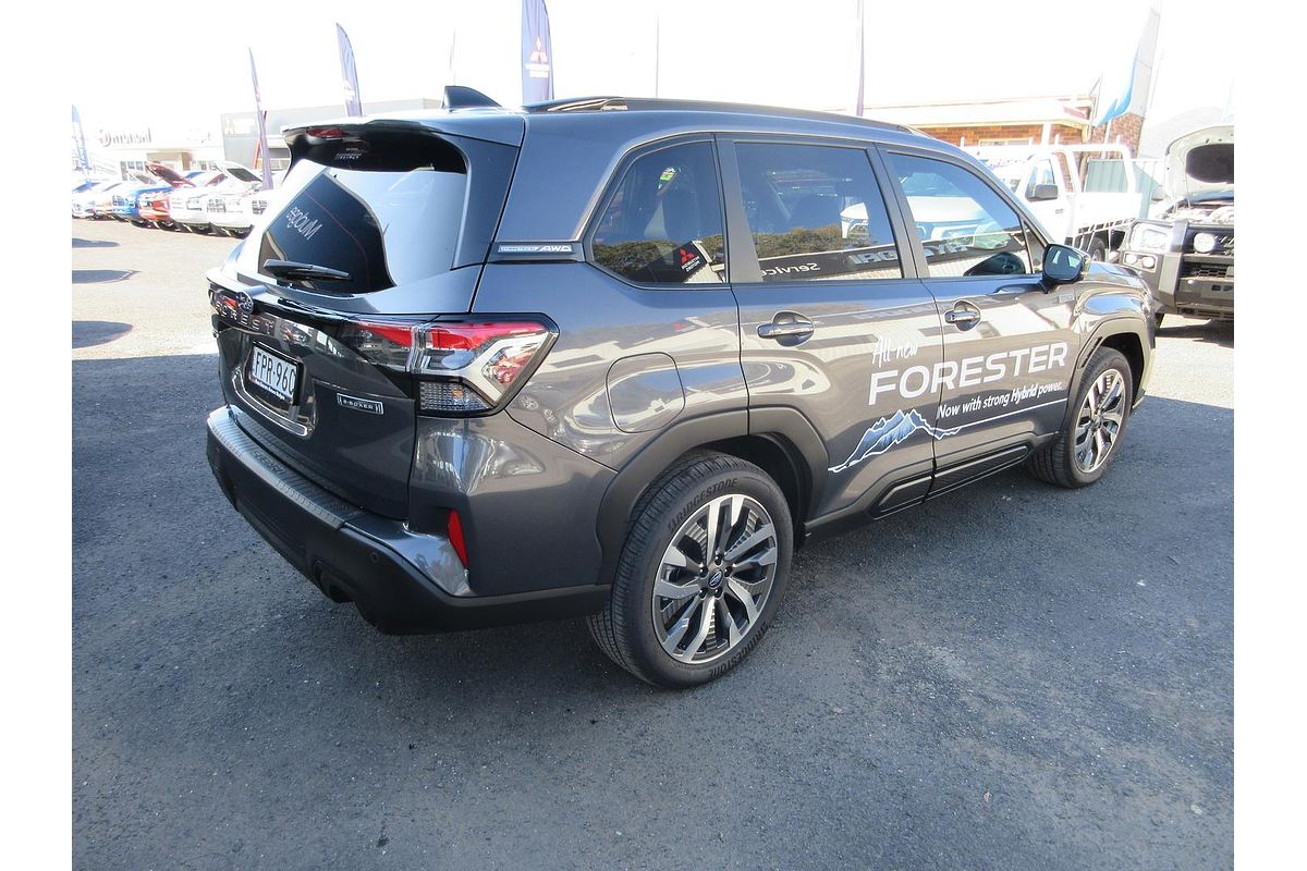 2025 Subaru Forester Hybrid Touring S6