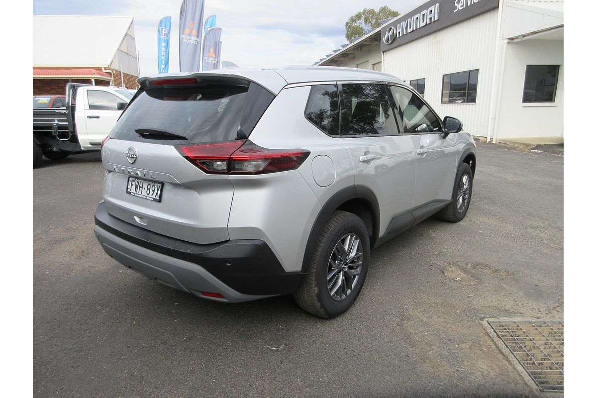 2025 Nissan X-TRAIL ST T33